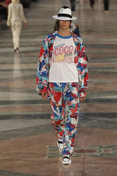 Look 63